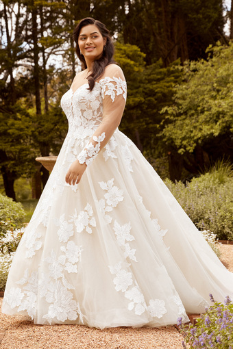 Glamorous Long Sleeve Lace Wedding Dress Elodie