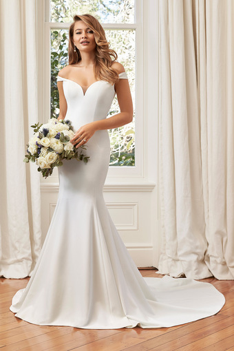 Elegant and Classic Off-Shoulder Wedding Dress Simone