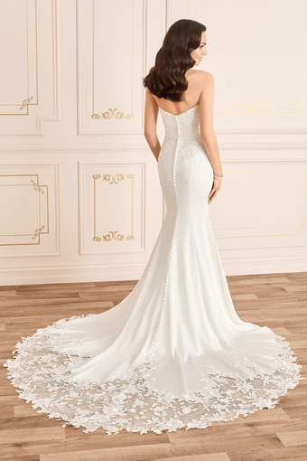 Chic Crepe Wedding Gown with Lace Train Pippa